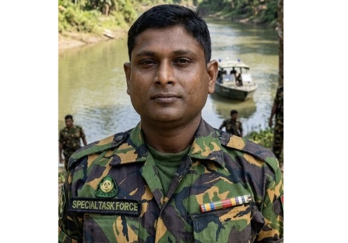 கிண்ணியாவில் இருந்து மகாவலி ஆற்றை கடந்து , மணல் கடத்தல்காரர்களை கைது செய்வதற்காக சென்ற விசேட பொலிஸ் அதிரடிப்படை சார்ஜன் , நீரில் மூழ்கி உயிரிழந்த நிலையில் சடலமாக இன்று (13) மீட்கப்பட்டுள்ளதாக சேறுநுவர பொலிஸார் தெரிவித்தனர்.
