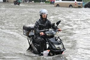 ஈரானை மூர்க்கமாக தாக்கிய அமெரிக்கா – 08 இராணுவத்தினர் உயிரிழப்பு