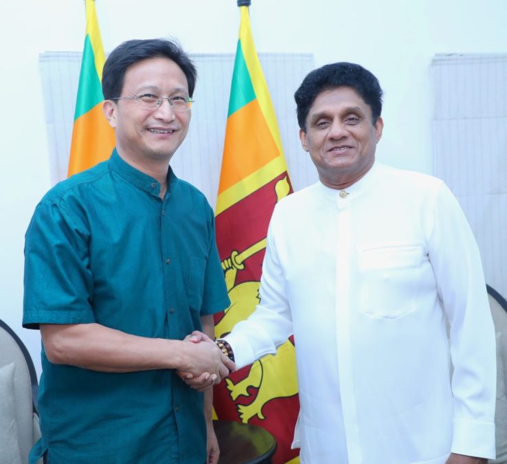 இலங்கைக்கும் சீனாவுக்கும் இடையிலான இருதரப்பு உறவுகள் தொடர்ந்து வலுவாக இருக்க வேண்டும் என்று எதிர்க்கட்சித் தலைவர் சஜித் பிரேமதாச தெரிவித்துள்ளார்.