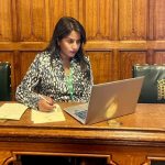 Stratford and Bow தொகுதியின் லேபர் கட்சி நாடாளுமன்ற உறுப்பினரான உமா குமரன், வெளியுறவுத் துறையின் ராஜாங்க அமைச்சராகவும் (junior Foreign Office minister) உதவி கொறடாவாகவும் ஆகவும் (Assistant Whip) நியமிக்கப்பட்டுள்ளார்.