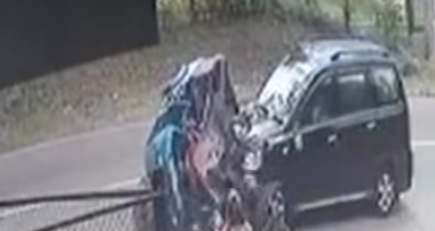 Sudden turn ends in tragedy: Mother & 7-year-old daughter among 3 killed
