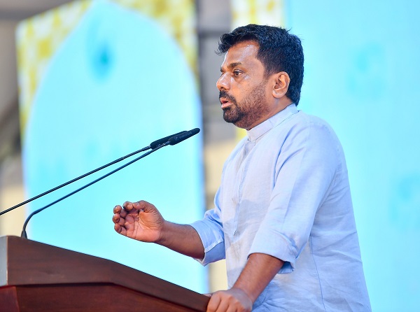 அரசாங்கம் மக்களுக்கு பாதகமான எந்தவொரு தீர்மானத்தையும் எடுக்காது என்பதுடன், மக்களின் நலனுக்காக எடுக்கும் எந்தவொரு தீர்மானத்தையும் திரும்பப் பெறத் தயாராக இல்லை என்று ஜனாதிபதி அநுர குமார திசாநாயக்க தெரிவித்தார்.