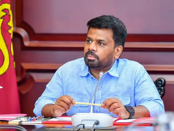 பாதுகாப்புப் படைகள் விஞ்ஞான மற்றும் தொழில்முறைத் திறன்களில் உயர் தரத்தைக் கொண்ட படைகளாக உலகளவில் செயற்படும் திறனைக் கொண்டுள்ளன என்றும், அதற்காக அவர்களைத் தயார்படுத்துவதும் தேவையான வசதிகளை வழங்குவதும் அத்தியாவசியமானது என்றும் ஜனாதிபதி அநுர குமார திசாநாயக்க சுட்டிக்காட்டினார்.