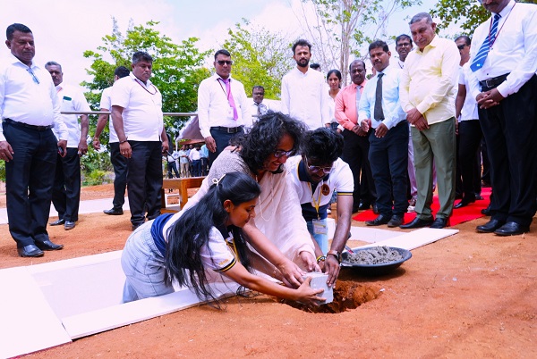 வவுனியா பல்கலையில் புதிய விடுதிக்கான அடிக்கல் நாட்டு விழா: பிரதமர் பங்கேற்பு
