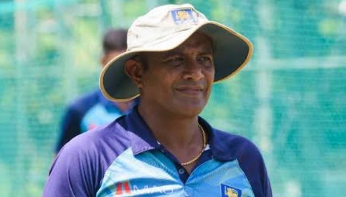 இலங்கை ஆண்கள் கிரிக்கெட் அணியின் (Senior Men’s Program) துடுப்பாட்டப் பயிற்றுவிப்பாளராக ( ) முன்னாள் வீரர் ஹஷான் திலகரத்ன நியமிக்கப்பட்டுள்ளதாக இலங்கை கிரிக்கெட் சபை (SLC) அறிவித்துள்ளது.