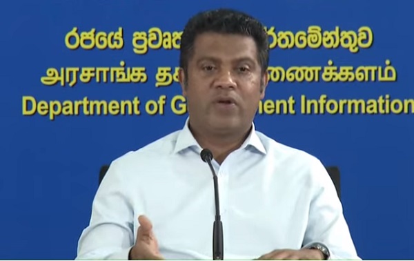 செம்மணி மனிதப்புதைகுழி அகழ்வுப்பணிகளைத் தொடர்ந்து அதுபற்றி நீதிமன்றத்துக்கு அறிக்கையிடப்படும் என்றும், நீதிமன்றத்தின் ஊடாகவே சாட்சியாளர்கள் விசாரிக்கப்படுவர் என்றும் அமைச்சரவைப் பேச்சாளரும், சுகாதார மற்றும் வெகுசன ஊடக அமைச்சருமான நளிந்த ஜயதிஸ்ஸ தெரிவித்துள்ளார்.