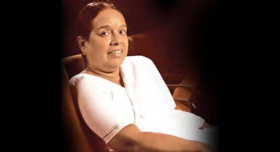 இலங்கையின் புகழ்பெற்ற மூத்த பாடகியும் இசைக்கலைஞருமான கலாசூரி நந்தா மாலினி (82) நாவல பகுதியில் அமைந்துள்ள அவரது இல்லத்தில் காலமானார்.