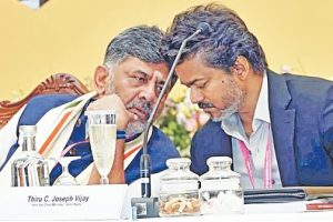 நாடு கடத்தலை தீவிரப்படுத்தியது அமெரிக்கா: 2,300 மெக்சிகோ பிரஜைகள் வெளியேற்றம்