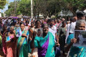 ஈரான்மீது அமெரிக்கா மீண்டும் தாக்குதல்: ஹோர்முஸ் நீரிணையில் பதற்றம்