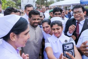 குழந்தைகள் சமூக ஊடகங்களை பயன்படுத்துவது தொடர்பில் ஐரோப்பிய ஆணையம் புதிய முன்மொழிவு
