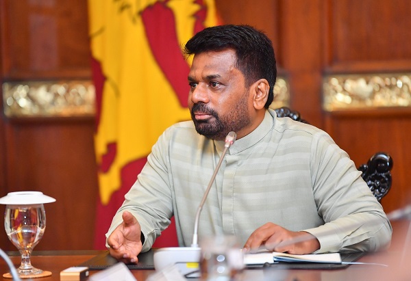 இலங்கைப் பொருளாதாரம் தற்போது ஸ்திரத்தன்மைக்கான பாதைக்கு வந்துள்ளமை அண்மைய பல பொருளாதார அளவுகோள்களினால் தெளிவாகியுள்ளதாகவும், அந்த ஸ்திரத்தன்மையின் அடிப்படையில் நாட்டை மாற்றத்திற்குரிய ஒரு யுகத்தை நோக்கி கொண்டு செல்வதே அரசாங்கத்தின் நோக்கம் எனவும் ஜனாதிபதி அநுர குமார திசாநாயக்க வலியுறுத்தினார்.