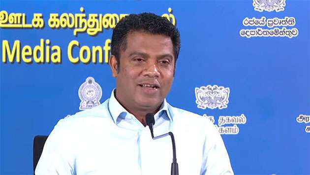 தேசிய மக்கள் சக்திக்கு தேர்தல் பிரசாரத்துக்காக புலம்பெயர் தமிழர்கள் (டயஸ்போராக்கள்) நிதி உதவி வழங்கியதாக நாடாளுமன்ற உறுப்பினர் இராமநாதன் அர்ச்சுனா முன்வைத்த குற்றச்சாட்டுகளை அரசாங்கம் இன்று (15) முற்றாக நிராகரித்துள்ளது.