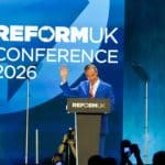 பிரித்தானியாவின் தீவிர வலதுசாரி Reform UK கட்சியின் தலைவரான நைஜல் பராக்கின் (Nigel Farage) இரு மூத்த உதவியாளர்கள் வெள்ளிக்கிழமை தமது பதவிகளை ராஜினாமா செய்துள்ளனர்.
