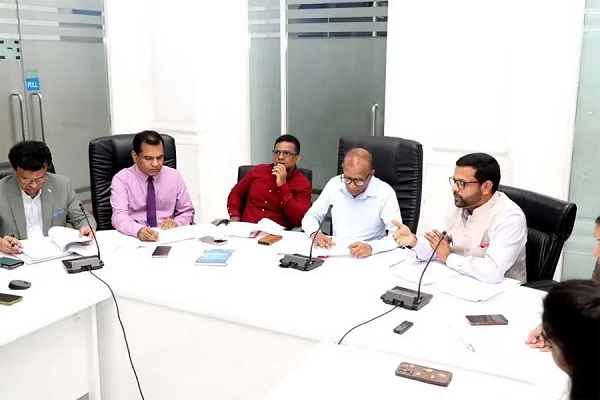 இந்திய அரசாங்கத்தின் ஆதரவுடன், காங்கேசன்துறை துறைமுகத்தை அபிவிருத்தி செய்வதற்கான புரிந்துணர்வு உடன்பாட்டை இறுதி செய்வதை விரைவுபடுத்த இலங்கையும் இந்தியாவும் நடவடிக்கைகளை எடுத்துள்ளன.