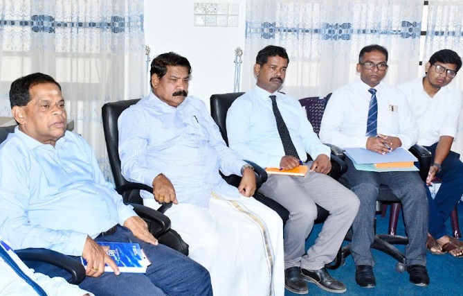 வட மாகாண சுகாதார அமைச்சு மற்றும் சுகாதாரத் துறையில் நீடித்து வந்த நிர்வாகப் பிரச்சினைகளுக்கு கடற்றொழில், நீரியல் மற்றும் கடல் வளங்கள் அமைச்சர் இராமலிங்கம் சந்திரசேகரின் உடனடி தலையீட்டின் மூலம் சுமூகமான தீர்வு காணப்பட்டுள்ளது.