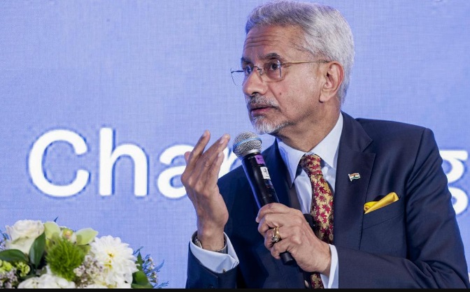 வளைகுடா, செங்கடல் மற்றும் அதை ஒட்டிய பகுதிகளில் வர்த்தகக் கப்பல்கள் மற்றும் மாலுமிகள் மீது தொடர்ச்சியாக நடத்தப்பட்டு வரும் தாக்குதல்கள் நியாயப்படுத்த முடியாதவை என்று இந்திய வெளியுறவுத் துறை அமைச்சர் எஸ். ஜெய்சங்கர் தெரிவித்தார்.