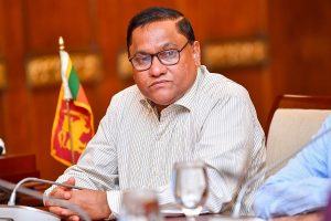 இங்கிலாந்து திருச்சபை பேராயர் ஸ்டீபன் கான்வே பணியிடைநீக்கம்