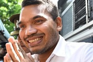 ஞானசார தேரருக்கு மன்னிப்புகோரி பௌத்த பிக்குகள் களத்தில்