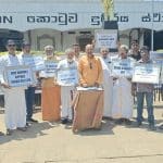 சவூதி அரேபியாவில் மரண தண்டனையை எதிர்நோக்கியுள்ள இலங்கைச் சேர்ந்த சிவராசா அனோஜனை, கருணை மற்றும் மன்னிப்பின் அடிப்படையில் சவூதி அரசும் , மன்னரும் விடுதலை செய்ய வேண்டும் என வலியுறுத்தி கொழும்பில் விசேட அமைதி வழி உணவு தவிர்ப்பு போராட்டம் இன்று முன்னெடுக்கப்பட்டது.