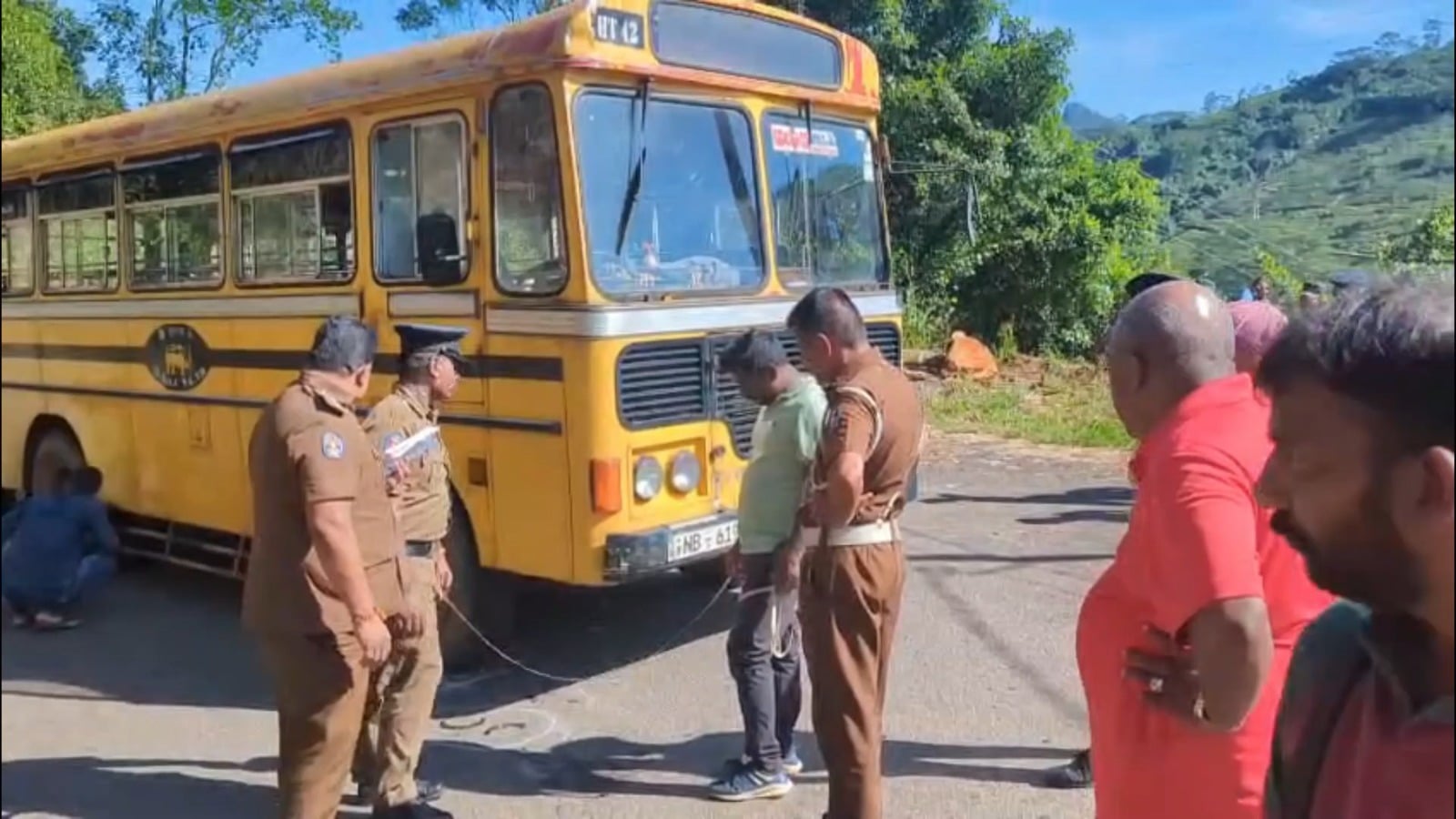 சைக்கிளில் சென்றுக்கொண்டிருந்த சிறுவர் ஒருவர் , இபோச பஸ்சுடன் மோதி இடம்பெற்ற விபத்தில் பரிதாபகரமாக உயிரிழந்துள்ளார்.