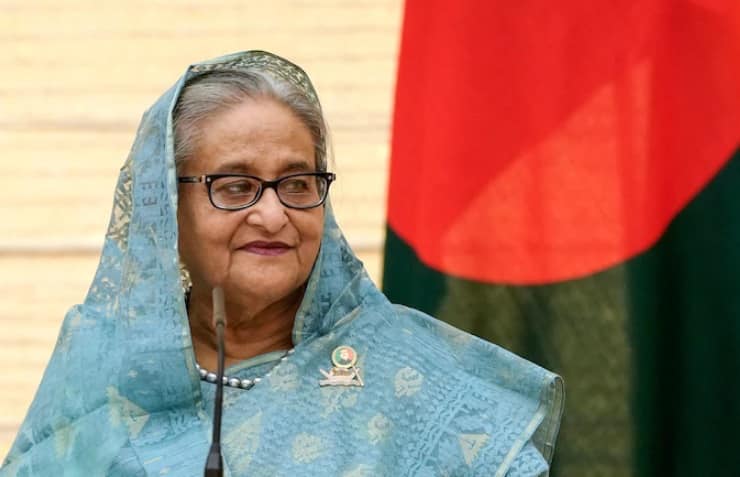 பங்களாதேஷின் முன்னாள் பிரதமர் ஷேக் ஹசீனாவை மீண்டும் அந்நாட்டிற்கு நாடு கடத்துவது தொடர்பாக எந்தவொரு காலக்கெடுவையும் வழங்க முடியாது என்றும், அவரது ஒப்படைப்பு கோரிக்கை ஒரு முறையான சட்டப்பூர்வ நடைமுறையின் கீழ் பரிசீலிக்கப்பட்டு வருகிறது என்றும் இந்திய தூதுவர் தினேஷ் திரிவேதி தெரிவித்துள்ளார்.