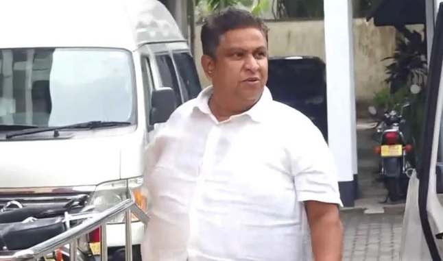 பதுளை மாவட்ட நாடாளுமன்ற உறுப்பினர் சாமர சம்பத் தசநாயக்க , லஞ்ச ஊழல் விசாரணை ஆணைக்குழு அதிகாரிகளால் இன்று (12) கைது செய்யப்பட்டுள்ளார்.