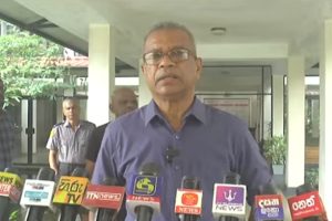 பிரான்ஸில் தேசிய அளவில் வெடிக்கவுள்ள போராட்டம்  – மஞ்சள் சீருடை இயக்கம் அழைப்பு