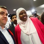 பிரித்தானிய பிரதமர் ஆண்டி பர்ன்ஹாமிற்கு (Andy Burnham) பலம் சேர்க்கும் வகையில், முன்னாள் பிரதமர் கெய்ர் ஸ்டார்மர் (Keir Starmer) ராஜினாமா செய்த நாடாளுமன்றத் தொகுதிக்கான இடைத்தேர்தலில் தொழிற்கட்சி (Labour Party) இடதுசாரி பசுமைக் கட்சியின் (Green Party) சவாலை முறியடித்து அபார வெற்றி பெற்றுள்ளது.