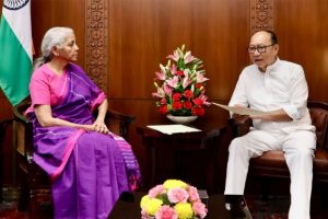 கைதிகள் தப்பியோட்டம்: தலைமை சிறை அதிகாரி இடமாற்றம்