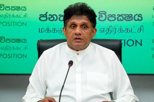 174 பேரின் உயிரைக் காத்த விமானி ஸ்மித் மச்சாருக்கு உயரிய விருது
