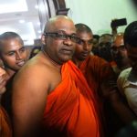 நீதிமன்றத்தால் பிடியாணை பிறப்பிக்கப்பட்டு தேடப்பட்டு வந்த பொதுபல சேனா அமைப்பின் பொதுச்செயலாளர் கலகொடஅத்தே ஞானசார தேரர், கொழும்பு குற்றத் தடுப்புப் பிரிவினரால் (CCD) கைது செய்யப்பட்டுள்ளார்.
