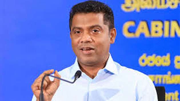 "பயங்கரவாதத்திலிருந்து அரசைப் பாதுகாக்கும் சட்டத்தை ஜனநாயகத்திற்கு விரோதமான முறையில் பயன்படுத்த மாட்டோம். அச்சட்டத்தின் ஊடாக மக்களின் உரிமைகளைப் பறிக்கும் எண்ணம் எதுவும் இல்லை” என்று அமைச்சரவைப் பேச்சாளரும் அமைச்சருமான நளிந்த ஜயதிஸ்ஸ தெரிவித்தார்.