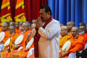 ஓமன் வளைக்குடாவில் வணிக கப்பல் மீது தாக்குதல்