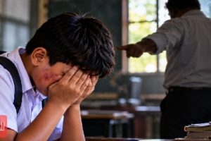 சவூதியில் இராணுவ  ஹெலிகாப்டர் விபத்து – இரு விமானிகள் உயிரிழப்பு