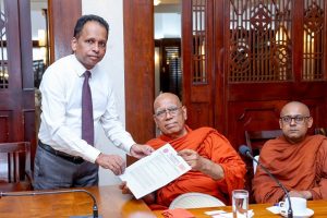 ‘இந்தியா பெருமிதம் கொள்கிறது’: விமானியுடன் பிரதமர் மோடி உரையாடல்